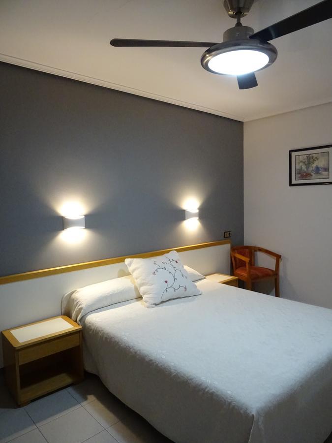 Hostal Pirineos Ainsa Exterior photo